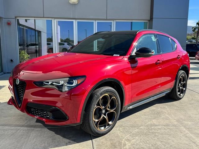 New 2025 Alfa Romeo Stelvio Sprint image 3