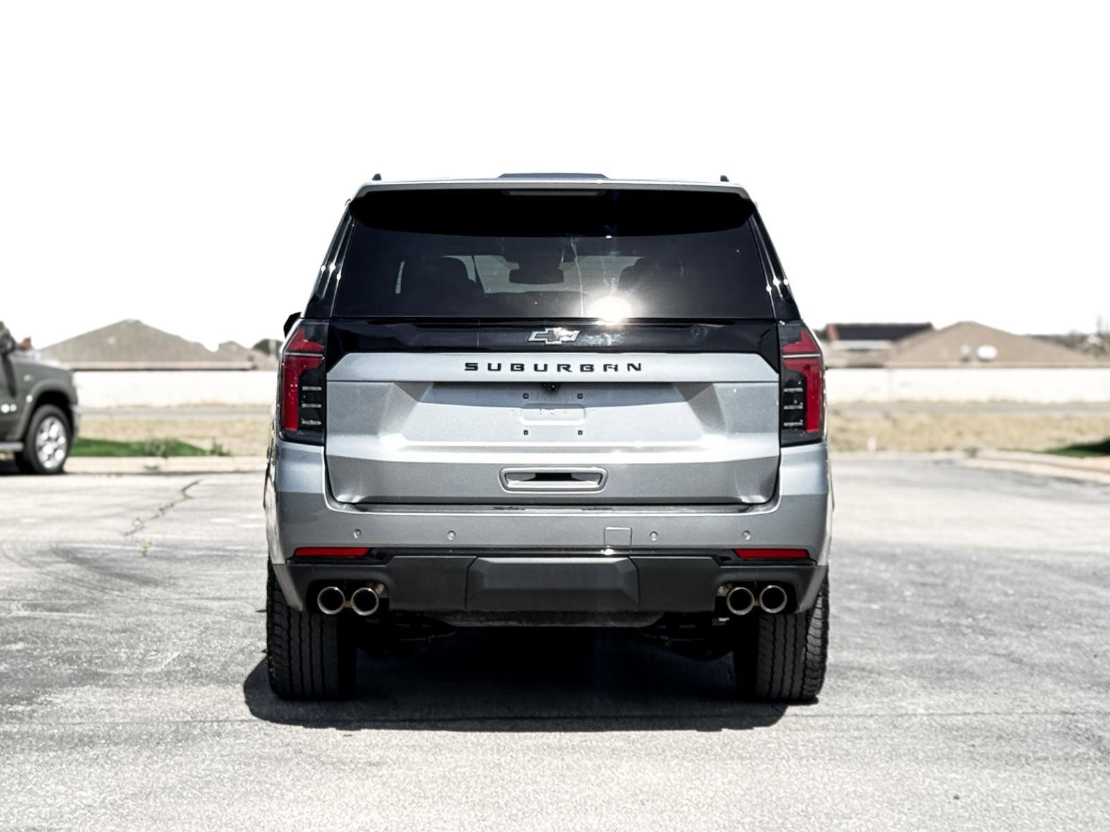 Certified 2025 Chevrolet Suburban Z71 image 6