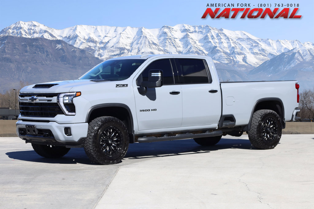 Used 2024 Chevrolet Silverado 3500 LTZ w/ LTZ Plus Package AWD/4WD image 1