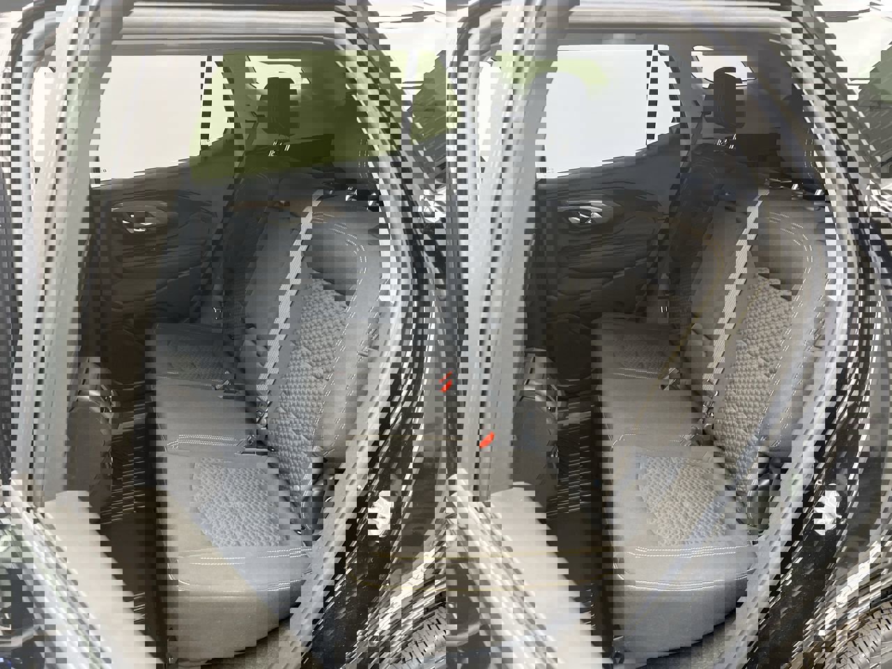 Used 2021 GMC Terrain SLE w/ Driver Convenience Package image 11