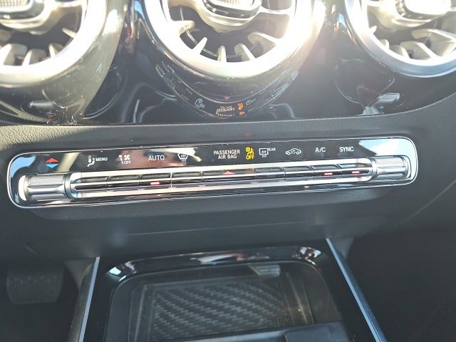 Certified 2025 Mercedes-Benz GLA 250 4MATIC image 17