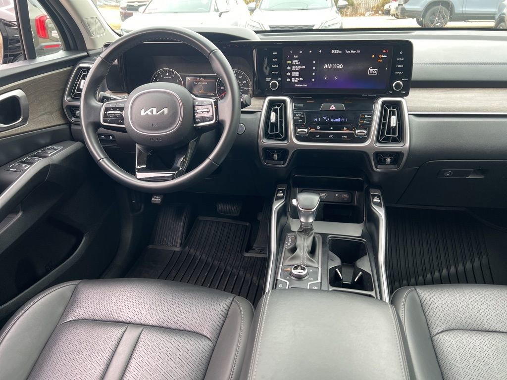 Certified 2023 Kia Sorento S image 16