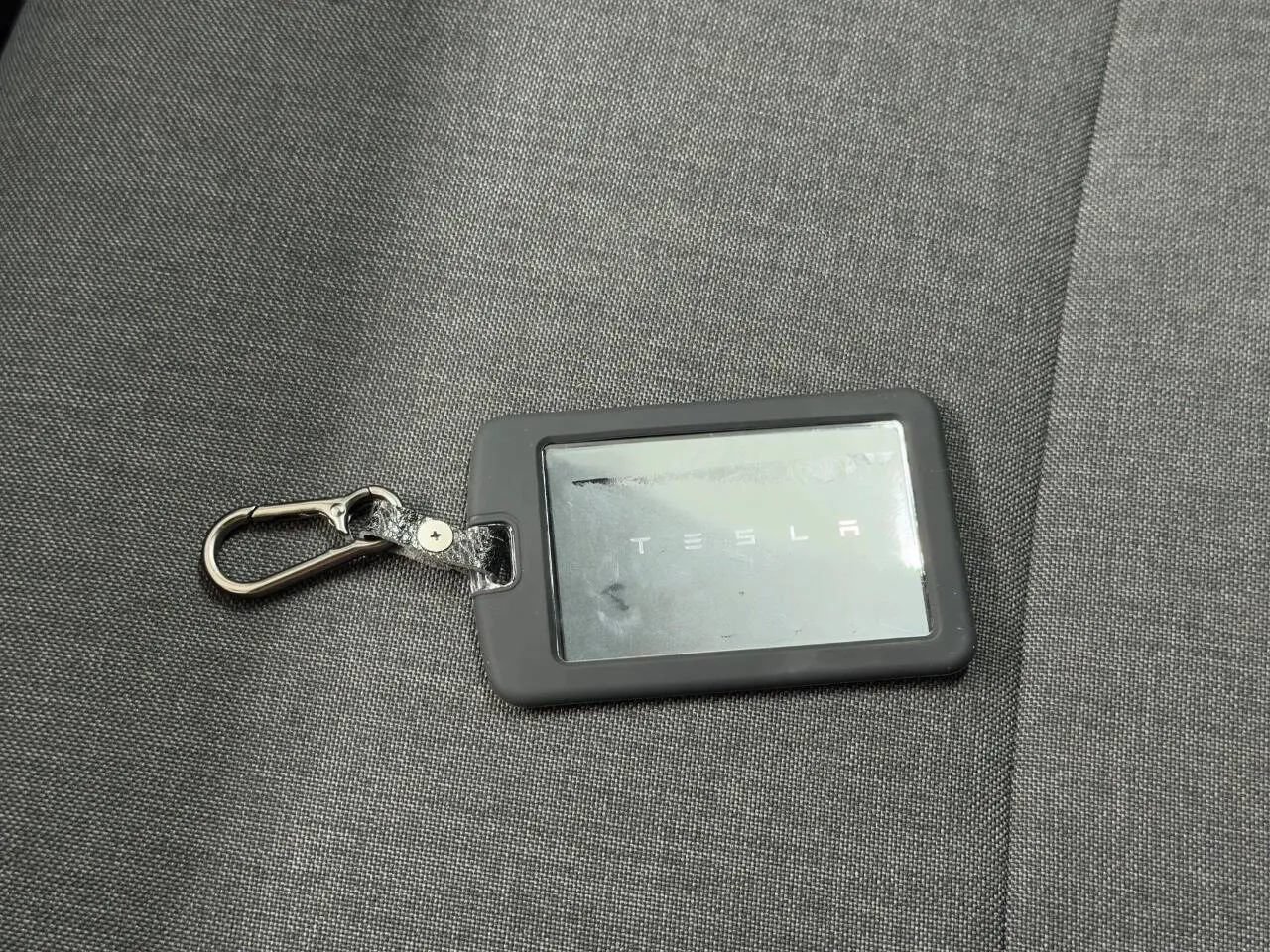 Used 2025 Tesla Cybertruck 2WD Crew Cab image 39