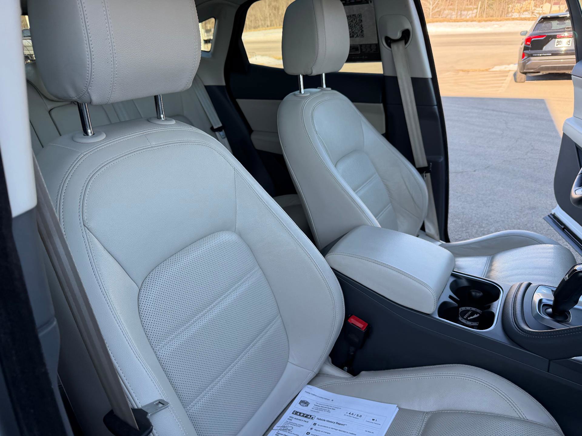 Used 2020 Jaguar E-PACE Sport Utility image 36