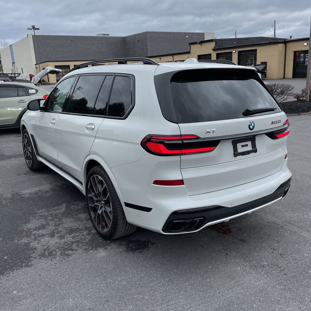 Used 2026 BMW X7 M60i AWD/4WD image 5