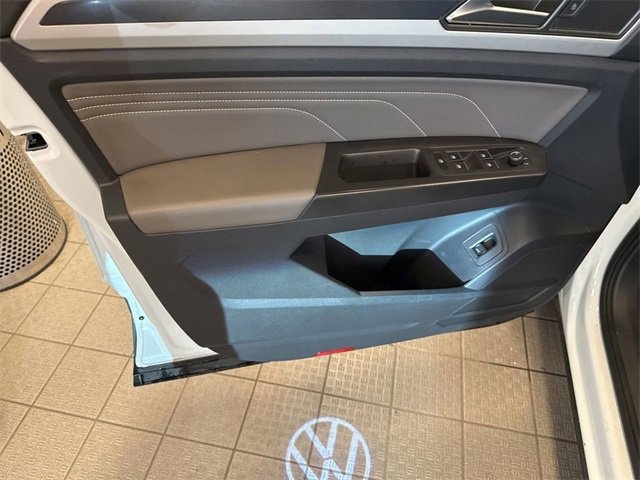 Used 2023 Volkswagen Atlas Cross Sport SEL image 19