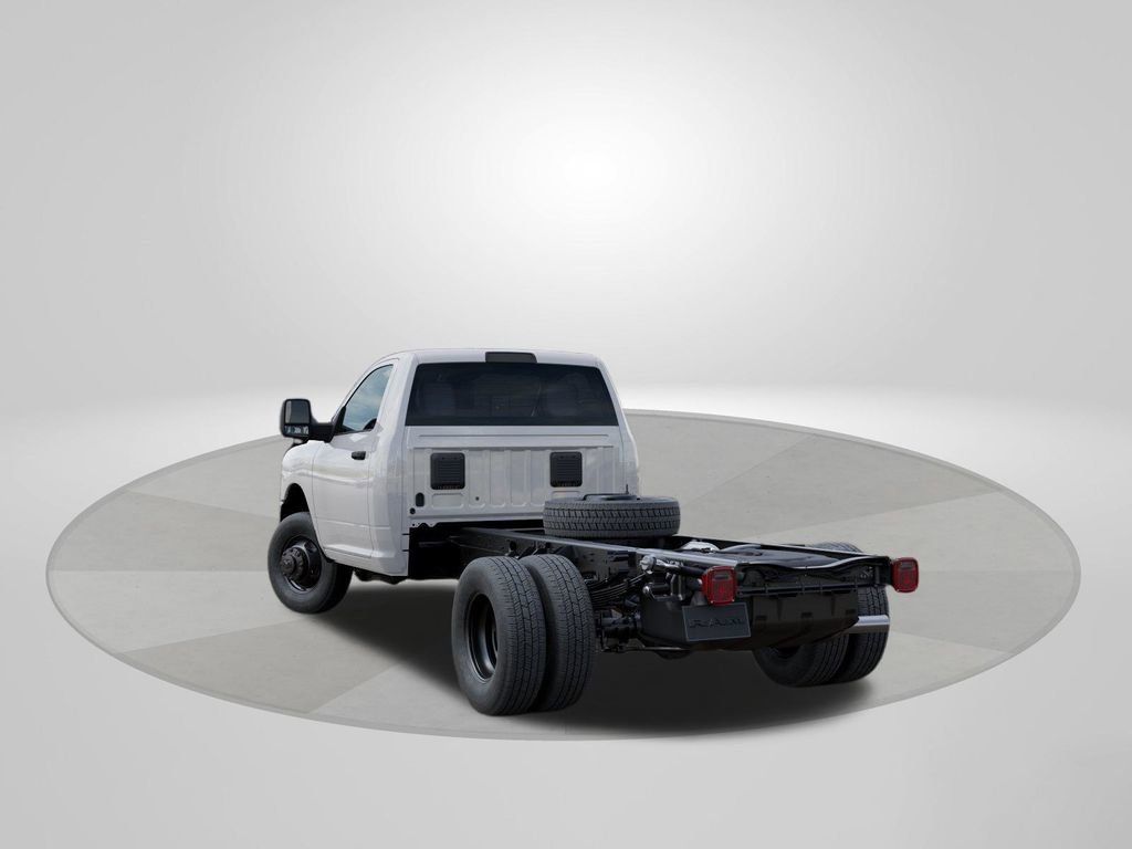New 2025 RAM 3500 Tradesman AWD/4WD video 3