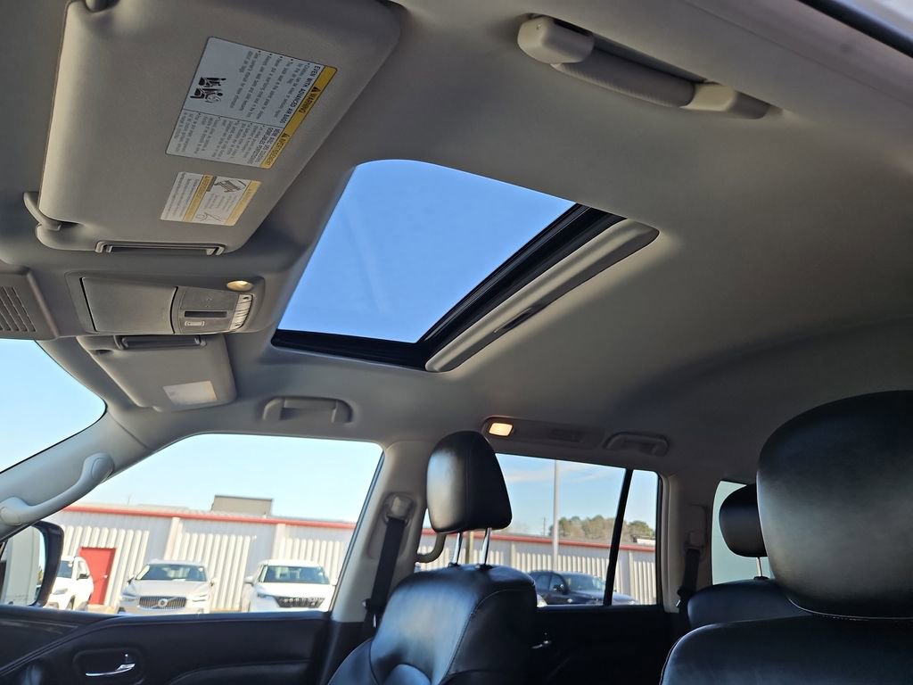 Used 2023 INFINITI QX80 Luxe w/ Cargo Package RWD image 22