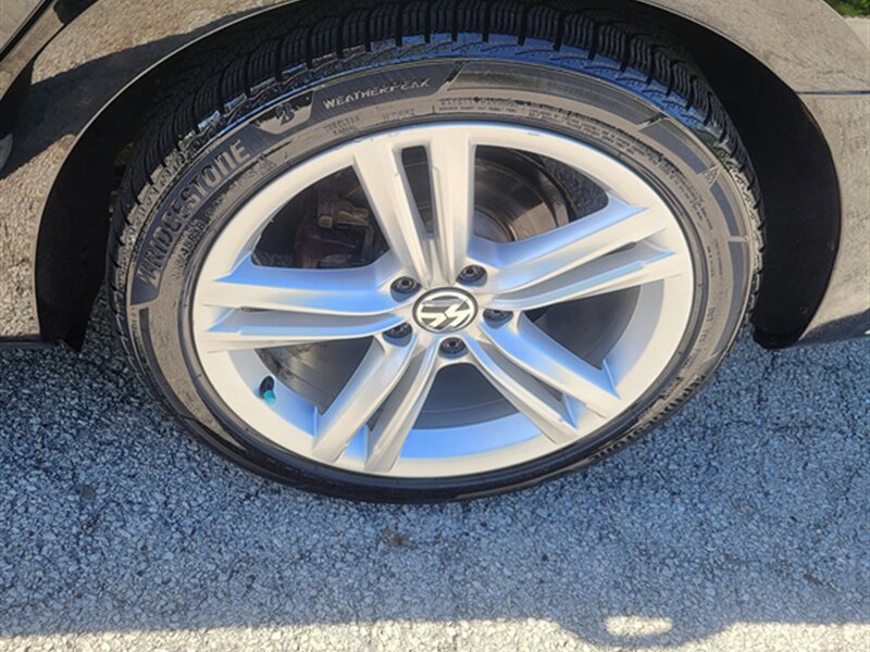 Used 2014 Volkswagen Passat 1.8T SE FWD image 30