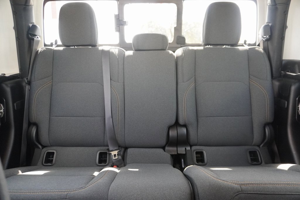 Used 2024 Jeep Gladiator Sport image 21