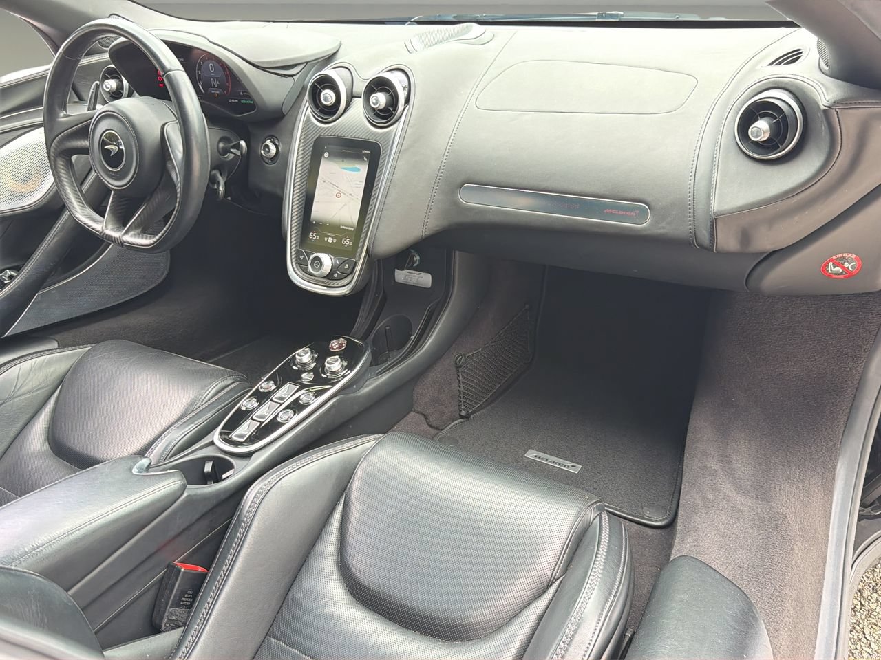 Used 2020 McLaren GT RWD image 15