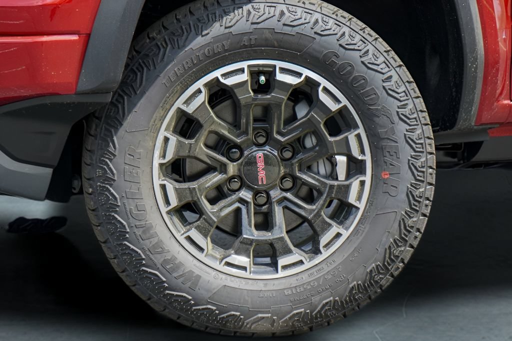 New 2026 GMC Canyon AT4 w/ Technology Plus Package AWD/4WD image 2