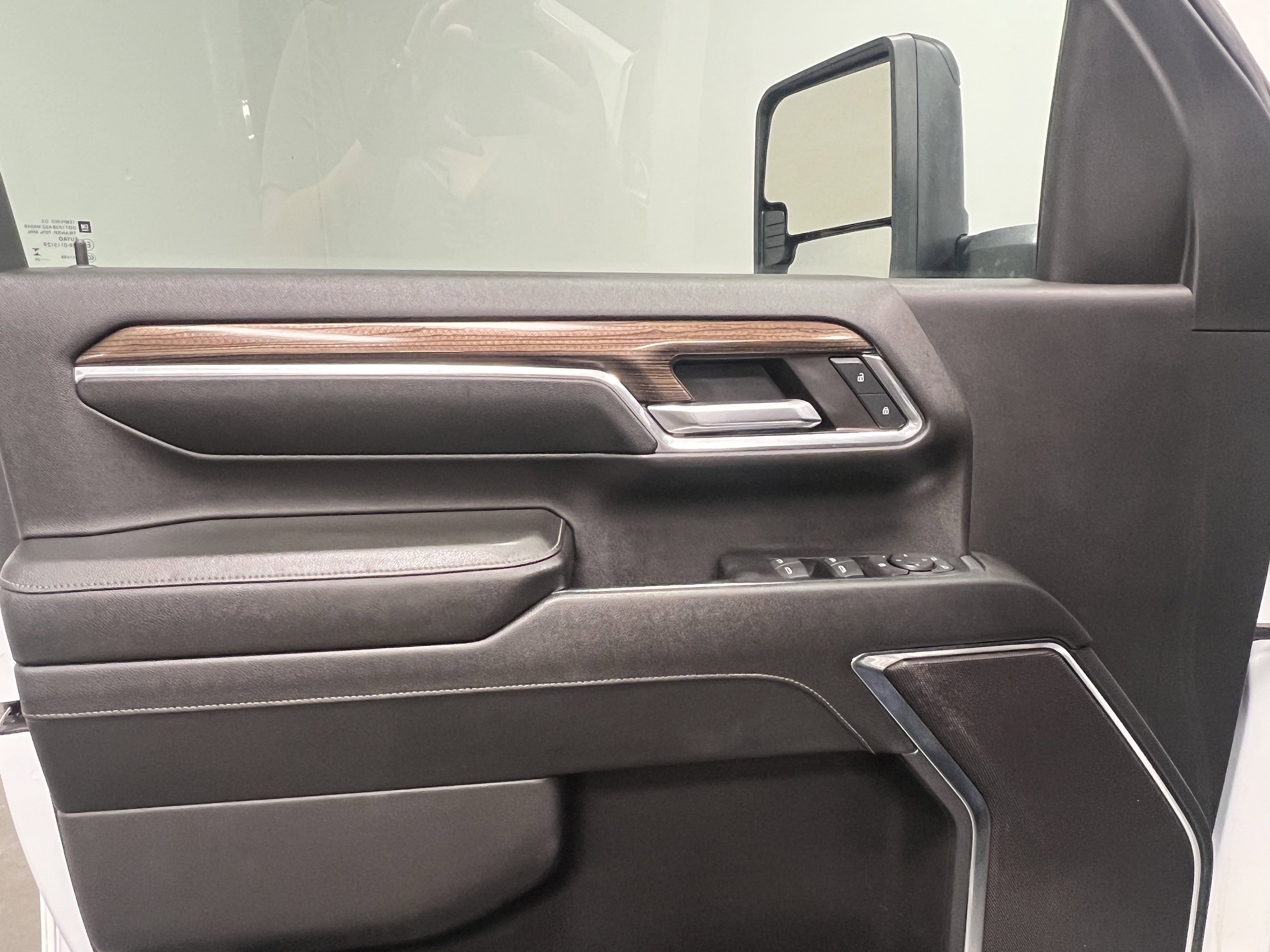 Used 2024 Chevrolet Silverado 2500 LT image 13