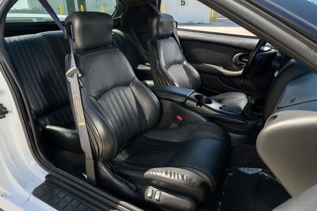 Used 2001 Pontiac Firebird Trans Am image 11