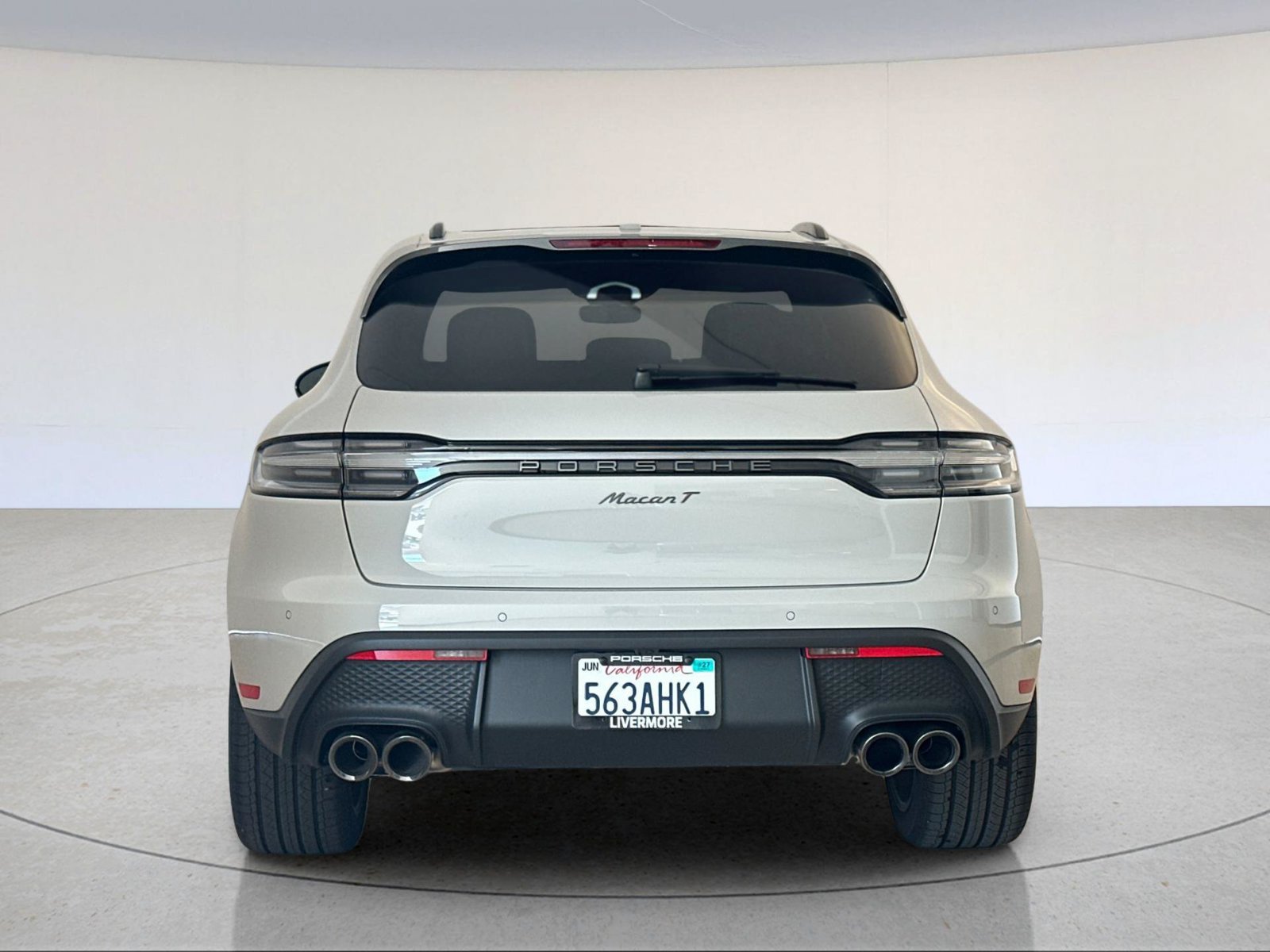 Used 2026 Porsche Macan Turbo AWD/4WD image 7