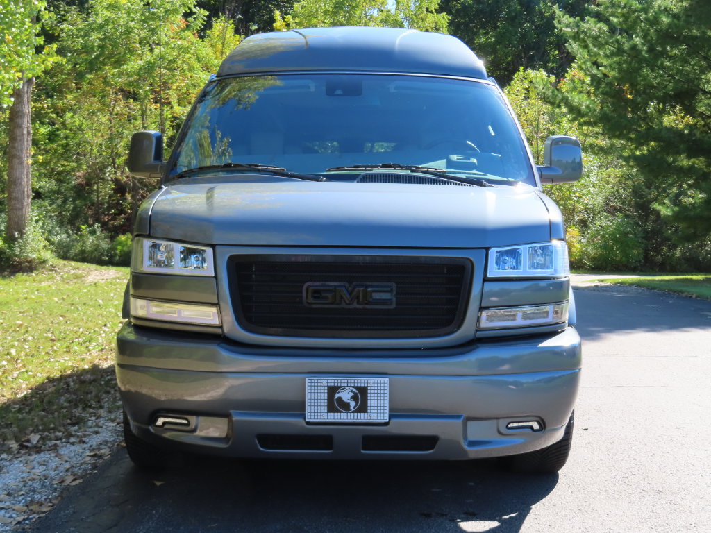 Used 2024 GMC Savana 2500 Extended w/ Driver Convenience Package RWD image 21