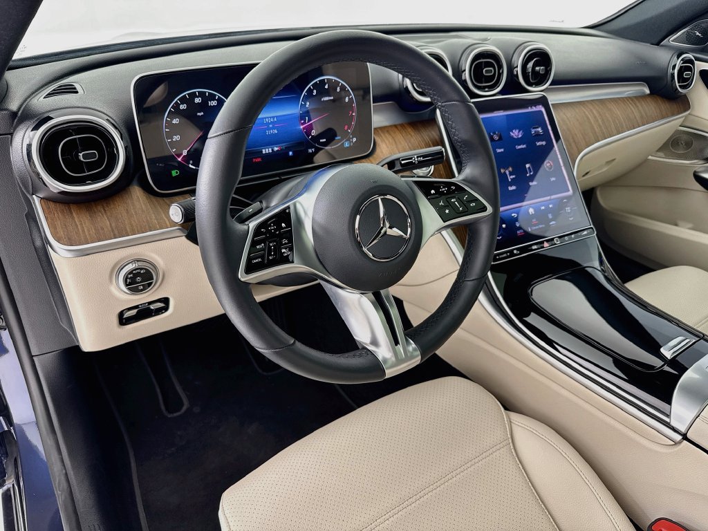 Used 2024 Mercedes-Benz C 300 4MATIC Sedan image 4