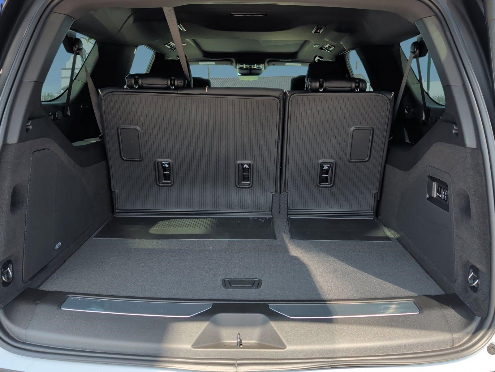 Used 2026 Cadillac Escalade ESV Sport w/ LPO, ONYX Package image 27