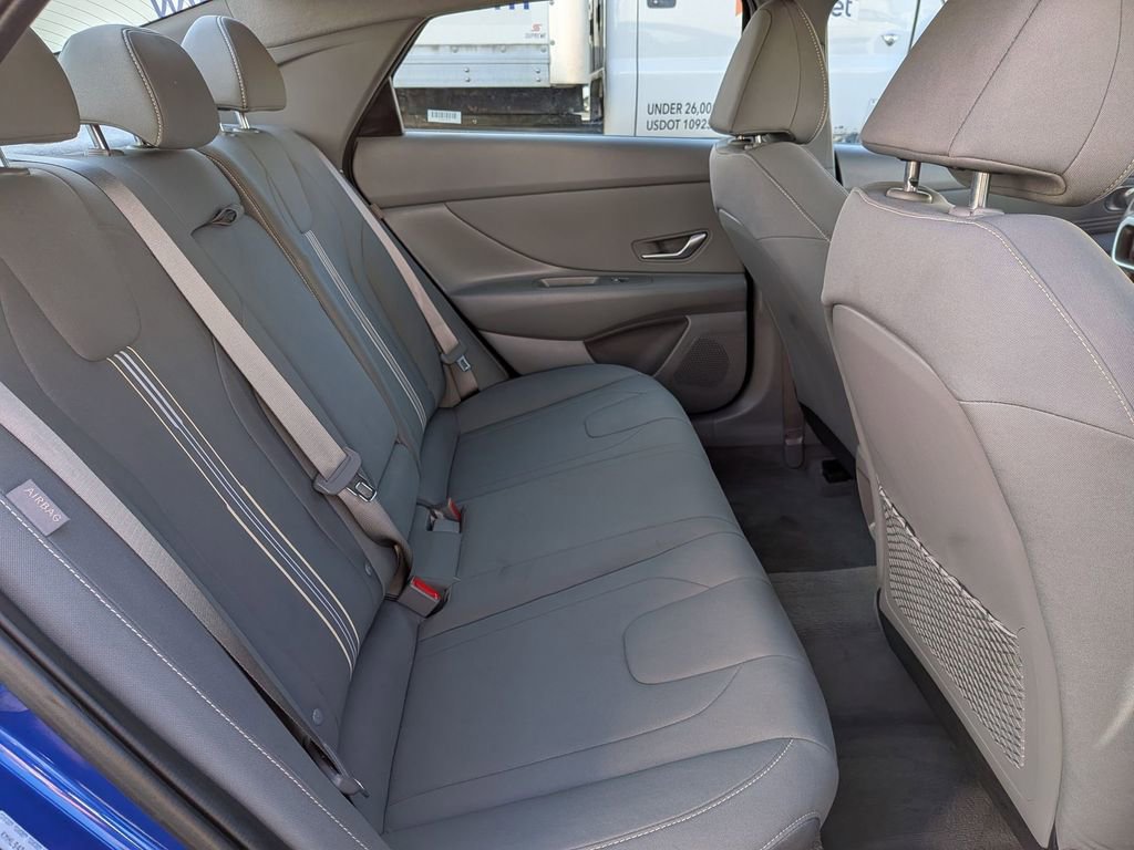 Used 2025 Hyundai Elantra SEL image 29