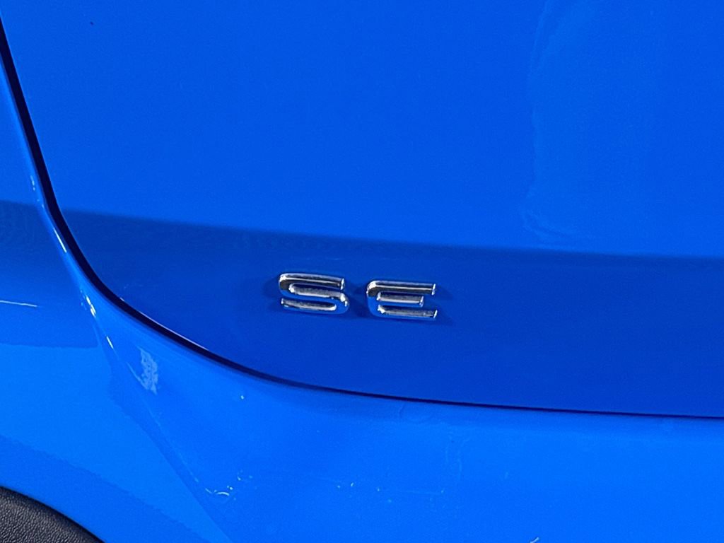 Certified 2025 Volkswagen Taos SE image 24