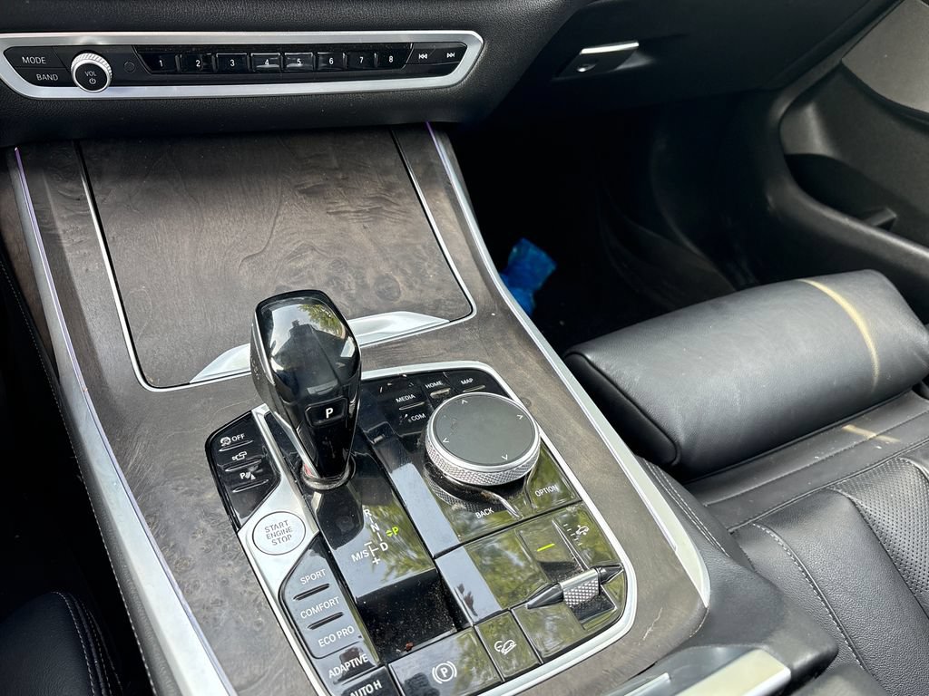 Used 2021 BMW X7 xDrive40i w/ Premium Package AWD/4WD image 13