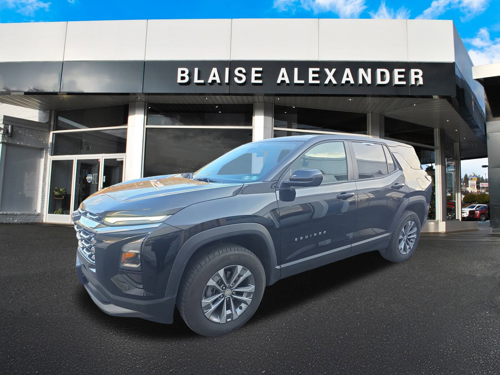 Used 2025 Chevrolet Equinox LT image 9