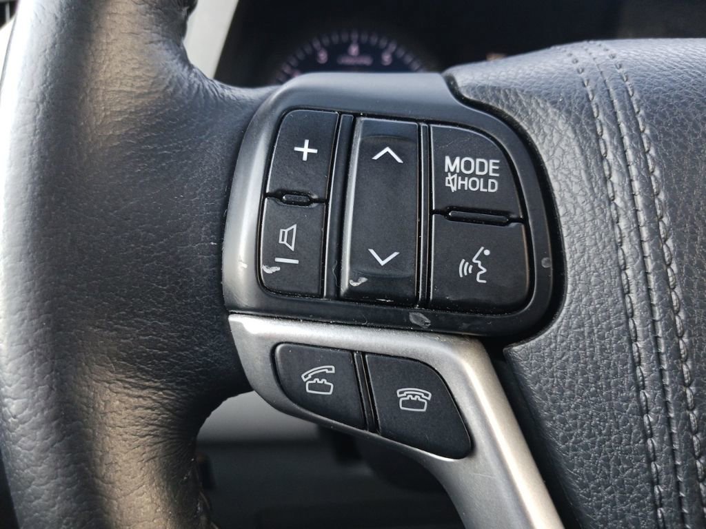 Used 2015 Toyota Sienna XLE Premium image 11