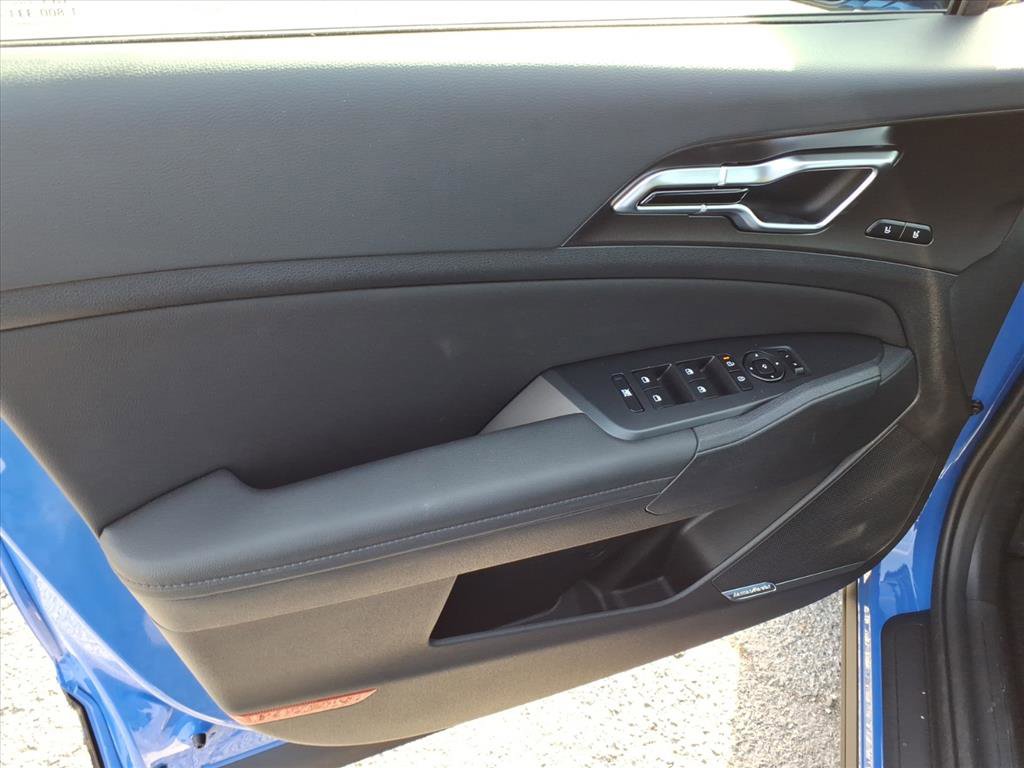 New 2026 Kia Sportage SX image 16