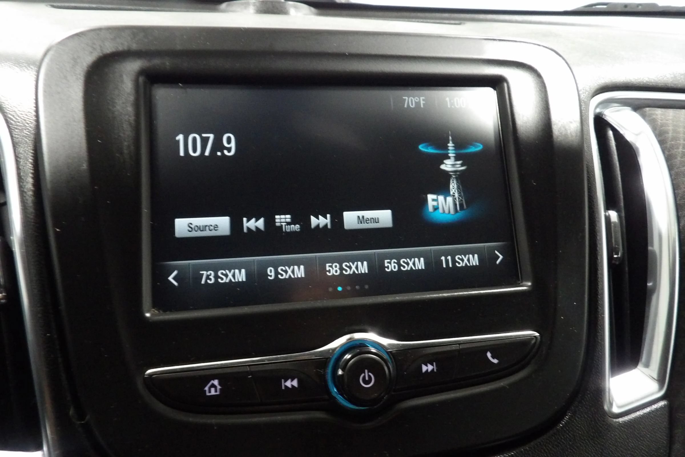 Used 2018 Chevrolet Malibu LT FWD image 14