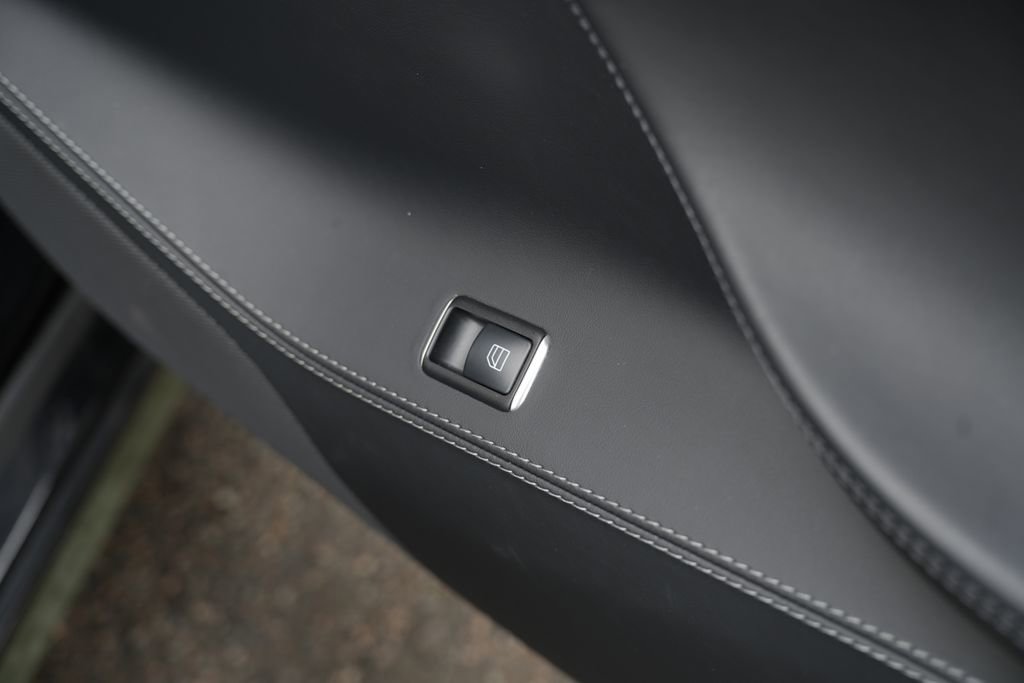 Used 2020 Tesla Model S Performance image 36