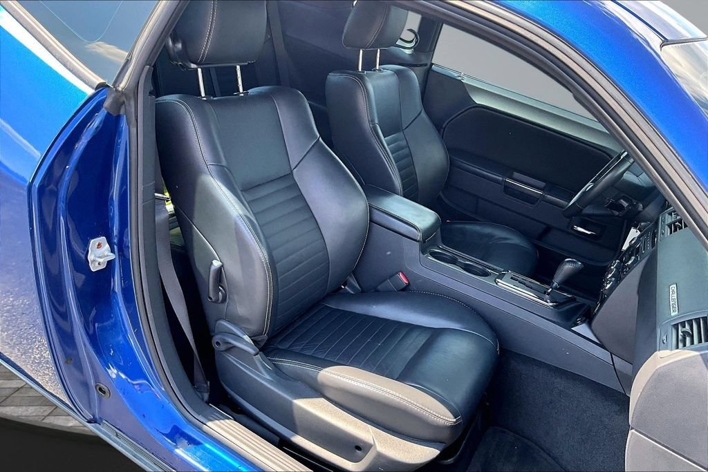 Used 2010 Dodge Challenger R/T RWD image 7