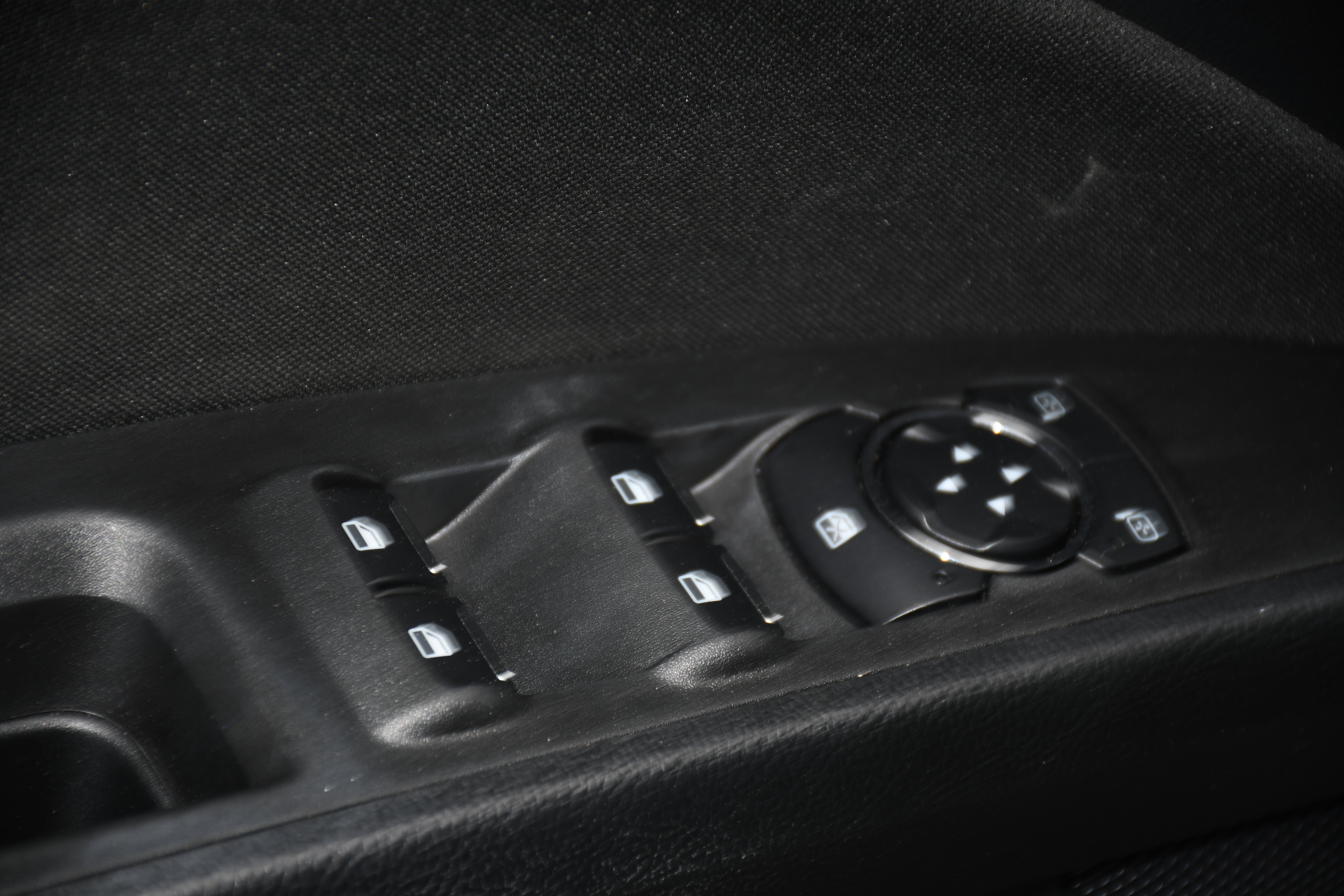 Used 2020 Ford Fusion SE image 10