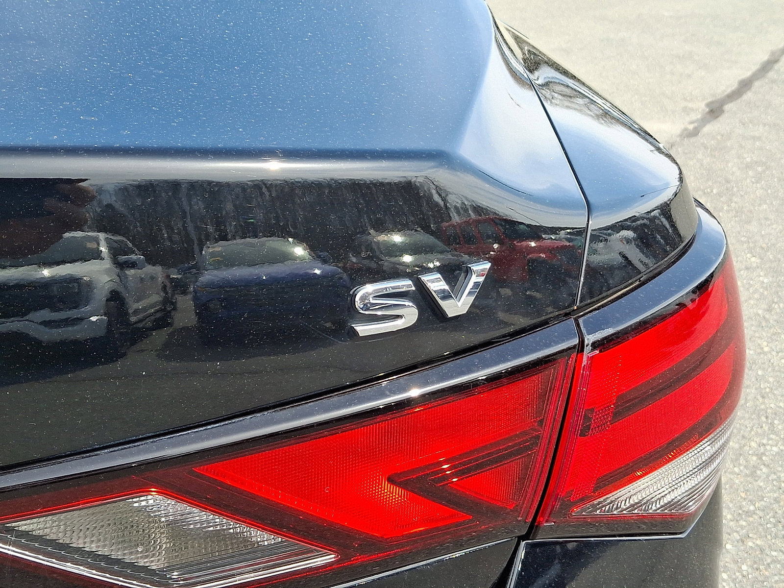 Used 2021 Nissan Sentra SV image 32