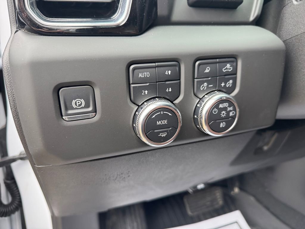 Used 2025 GMC Sierra 2500 Denali Ultimate image 28