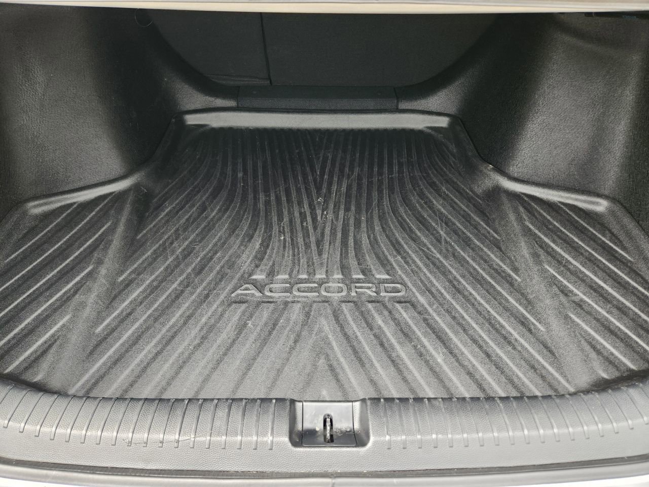 Used 2023 Honda Accord EX-L image 31