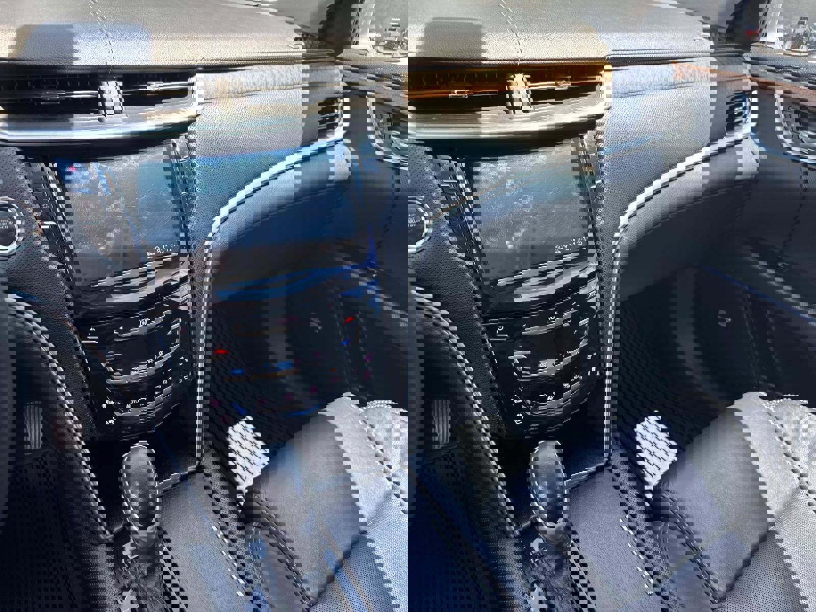 Used 2018 Cadillac XTS Luxury FWD image 24