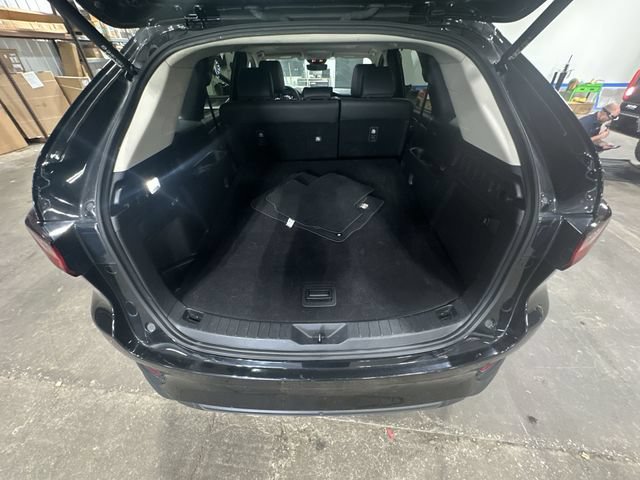 Used 2025 MAZDA CX-70 3.3 Turbo w/ Preferred Package AWD/4WD image 25
