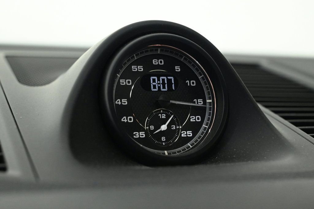 Certified 2022 Porsche Macan S image 23