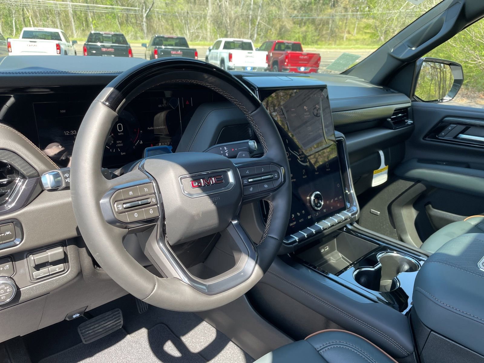 New 2026 GMC Yukon AT4 w/ AT4 Premium Plus Package image 22