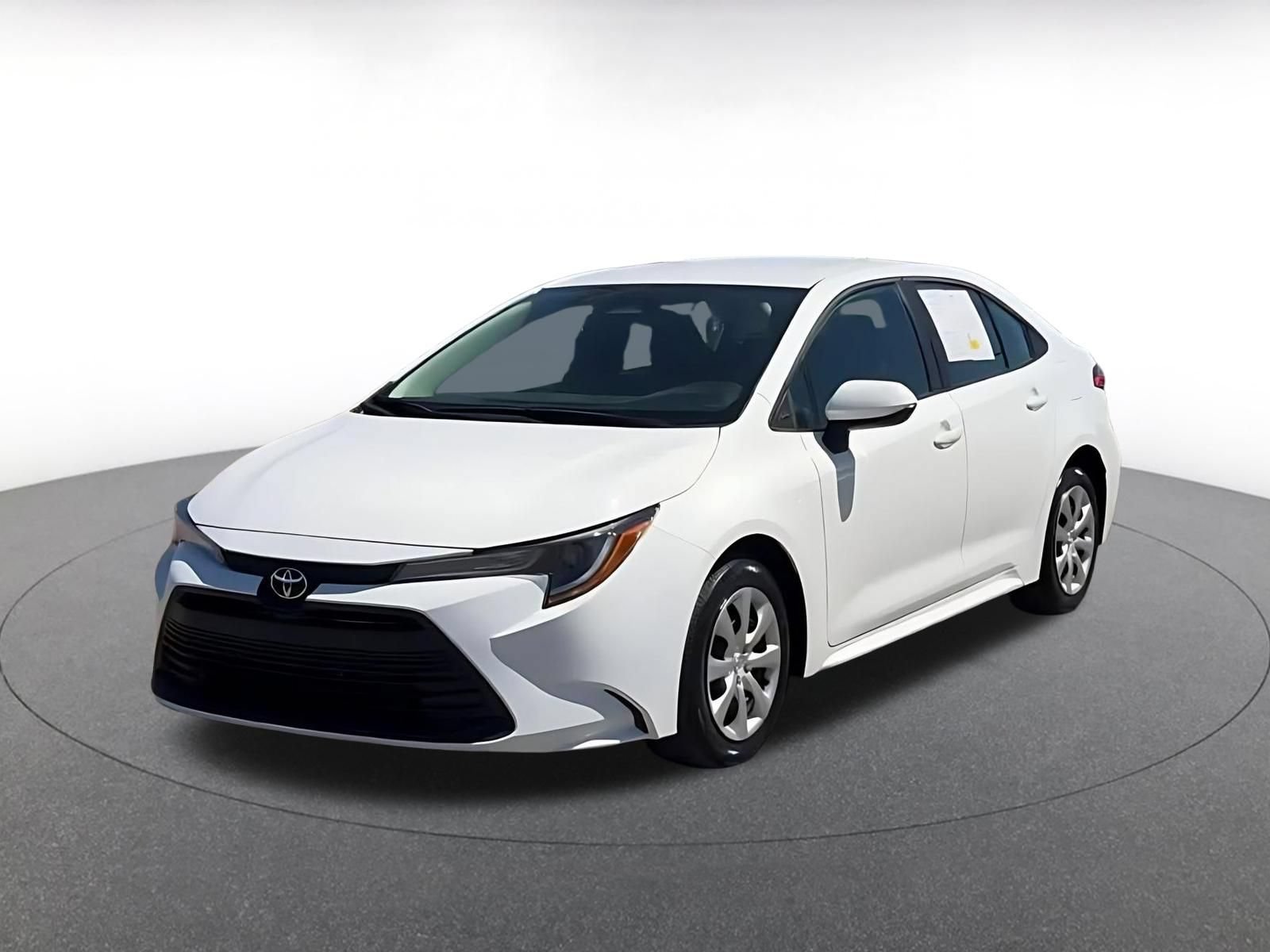 Used 2025 Toyota Corolla LE FWD image 8