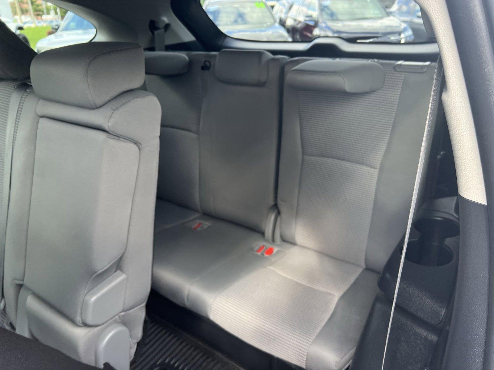 Used 2023 Toyota Highlander L AWD/4WD image 32