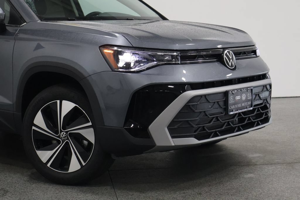 New 2026 Volkswagen Taos SE AWD/4WD image 3