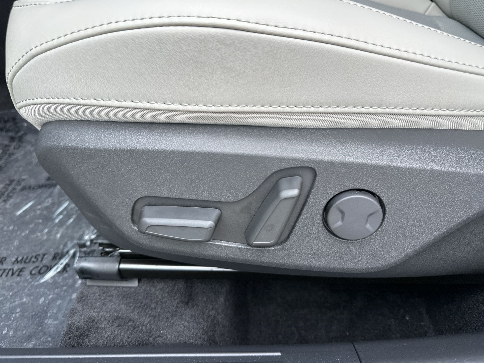 Certified 2025 Kia Niro EX Touring FWD image 14