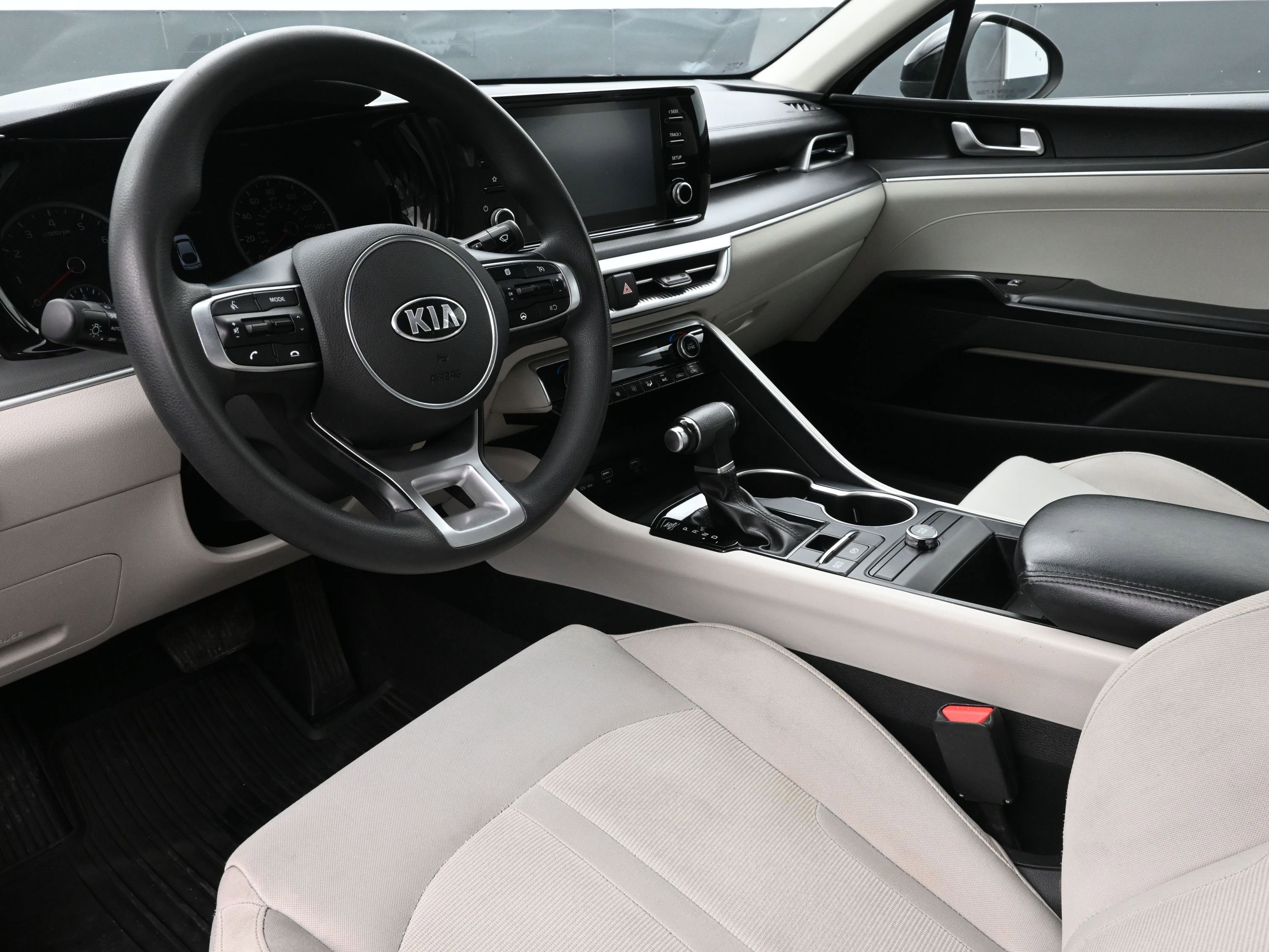 Used 2021 Kia K5 LXS image 10