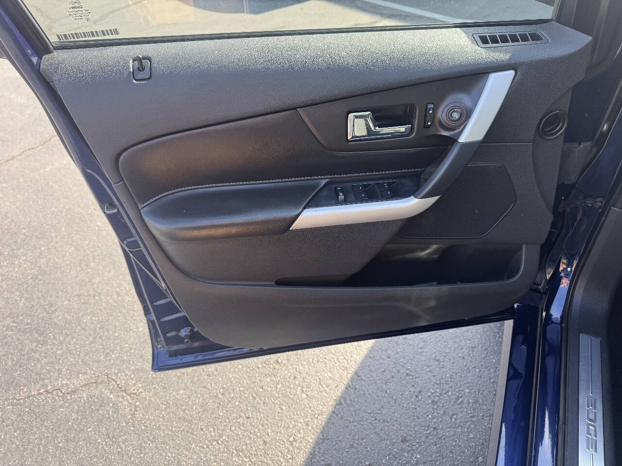 Used 2011 Ford Edge Sport w/ Driver Entry Pkg FWD image 13