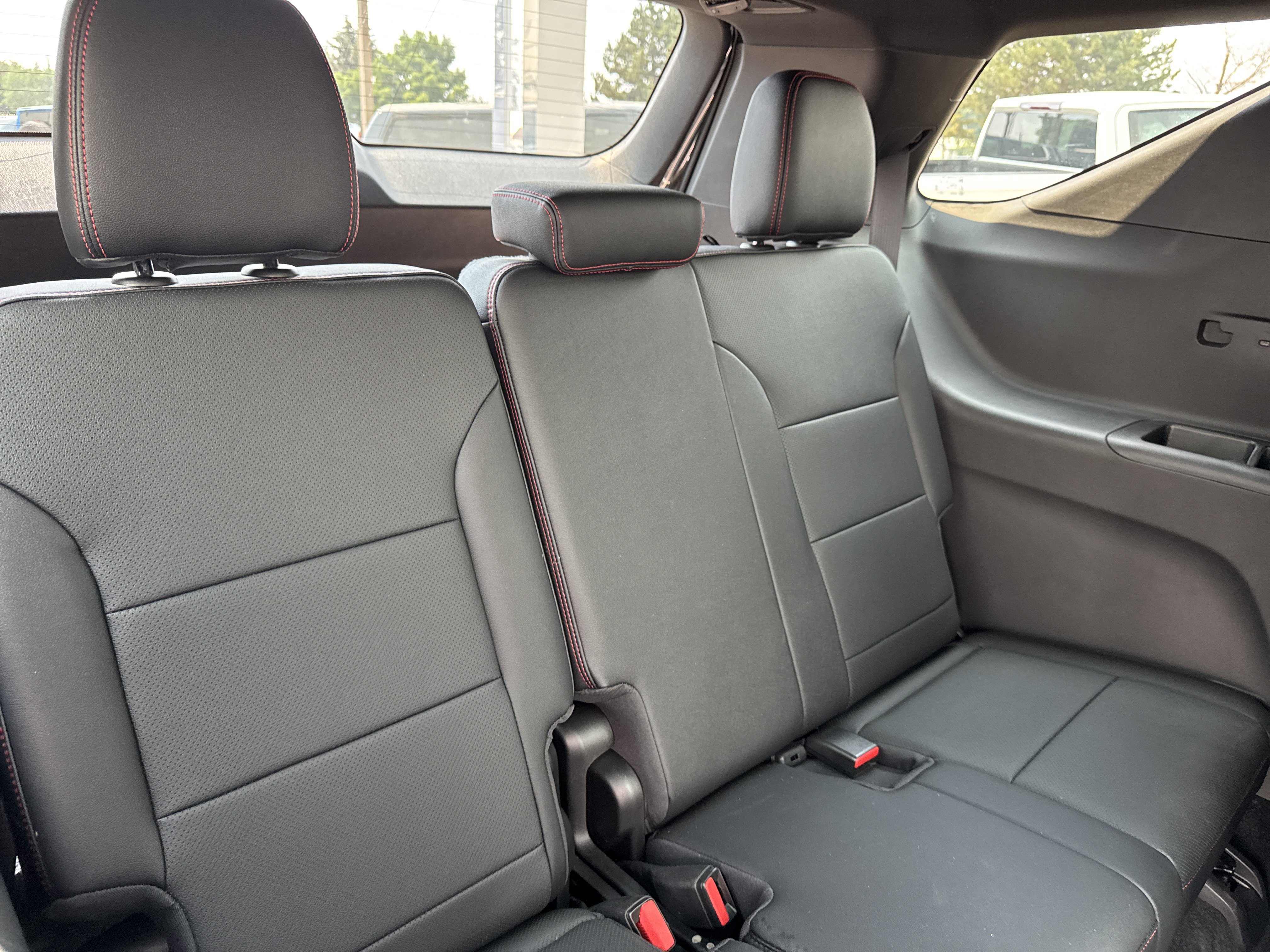 Used 2026 Chevrolet Traverse RS w/ LPO, Floor Liner Package AWD/4WD image 33