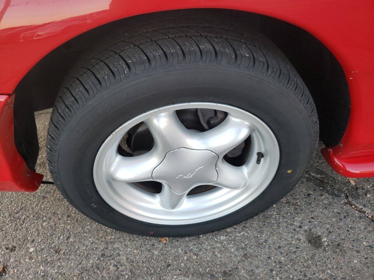 Used 1994 Ford Mustang GT RWD image 12