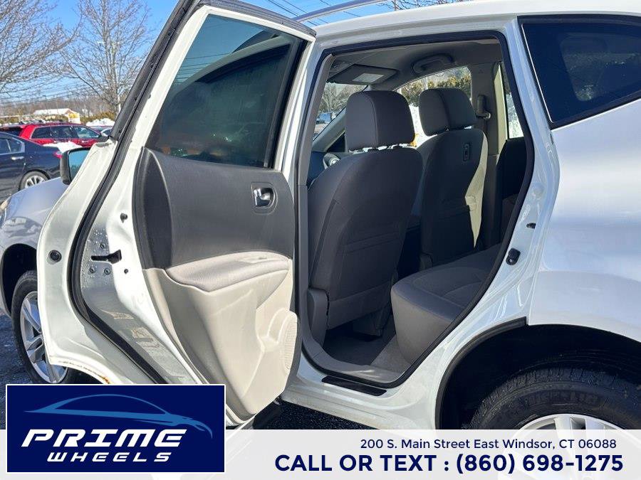 Used 2015 Nissan Rogue S w/ Convenience Package image 11