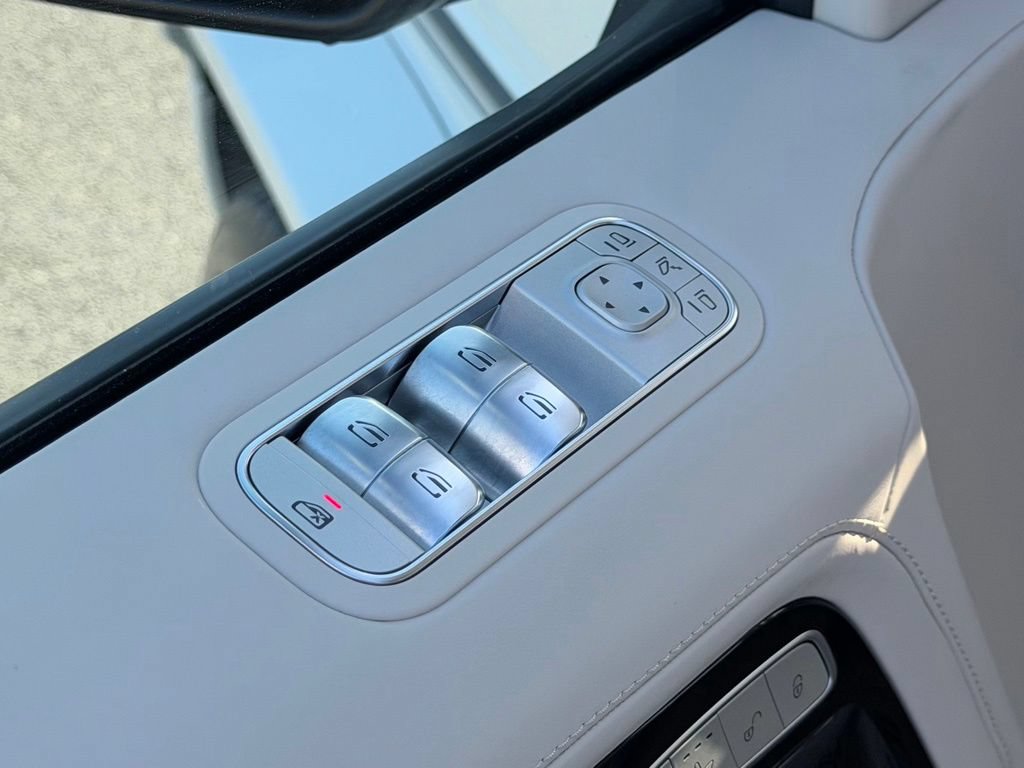 Used 2025 Mercedes-Benz G 580 w/ EQ Technology image 14