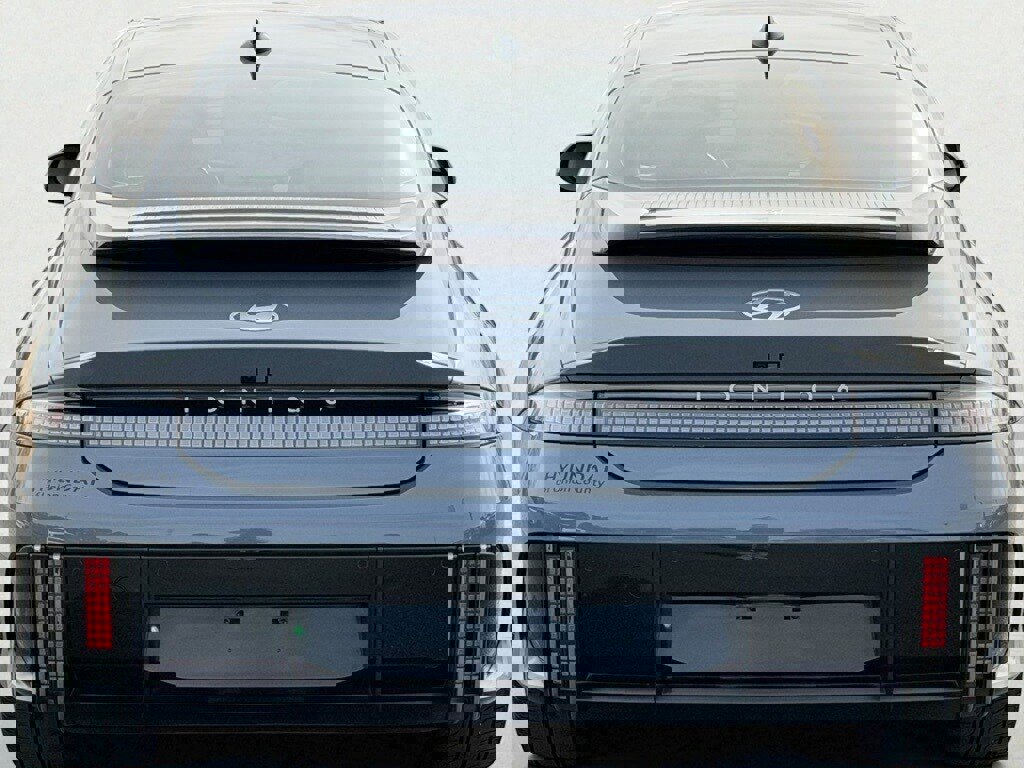 Used 2023 Hyundai Ioniq 6 SEL w/ Cargo Package image 4